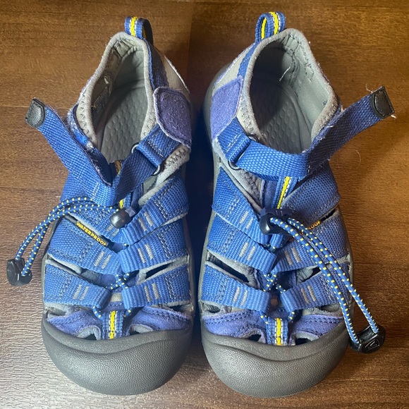 blue keen sandals